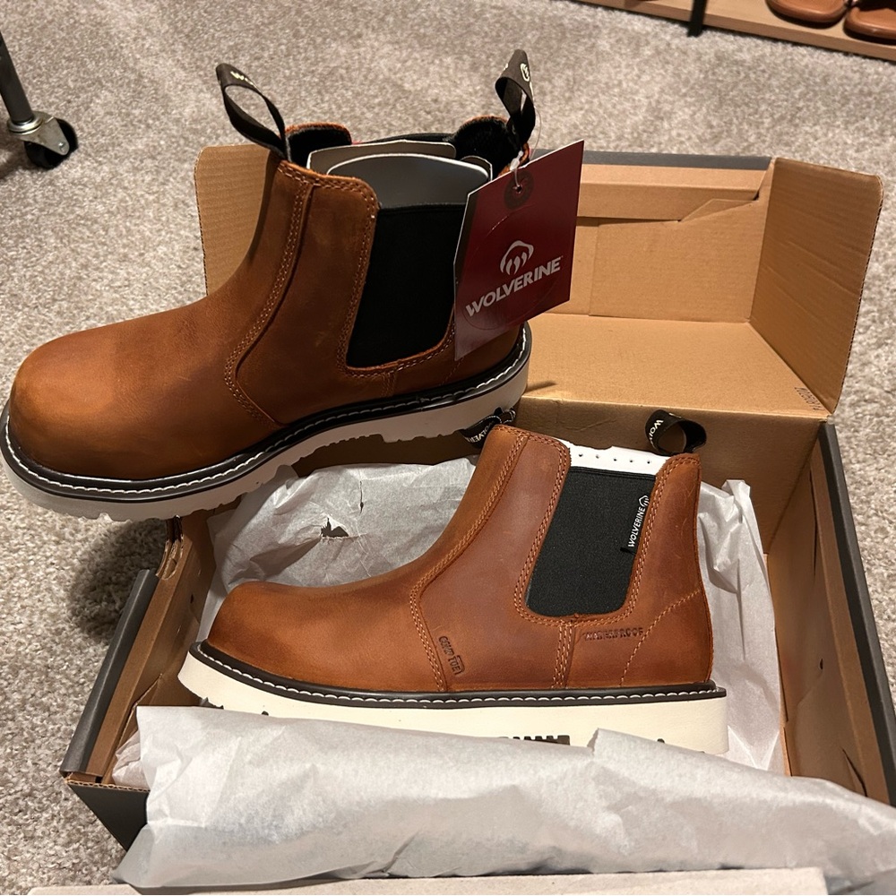 Wolverine women’s Tan Chelsea Boots